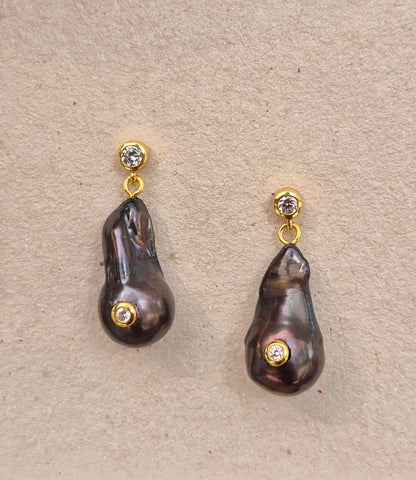 Wabi Sabi - Baroque Pearl Earrings