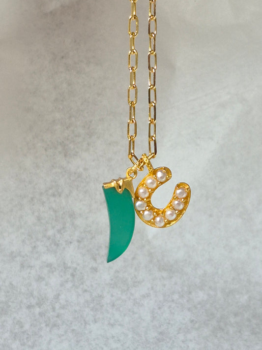 Virya Green Onyx Horn & Horse Shoe Pendant